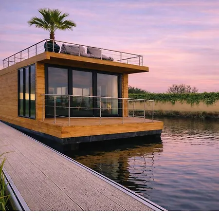 Houseboat Camargue - Lorenzo Πλωτό κατάλυμα
